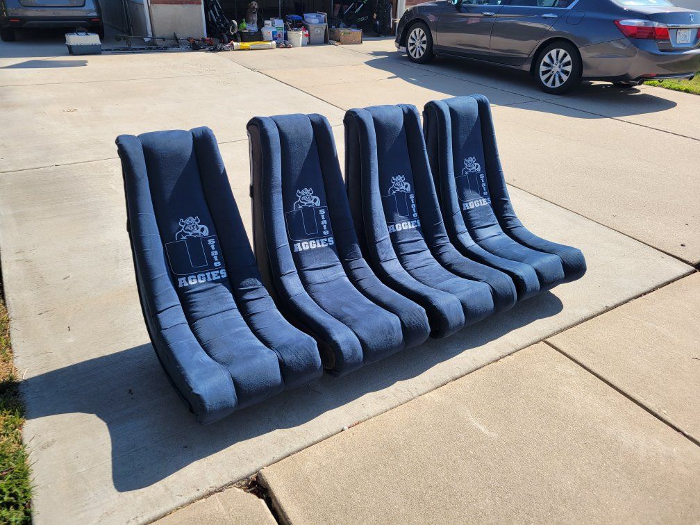 free Aggies banana chairs (4)