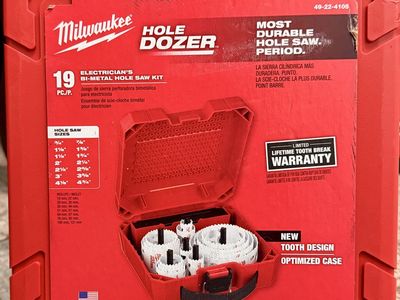 Milwaukee Hole Dozer 19-Piece Electrician's Bi-Metal Hole Saw Kit 49-22-4105