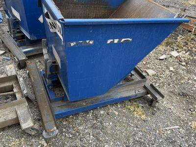 1/2 Yard Self Dumping Hopper