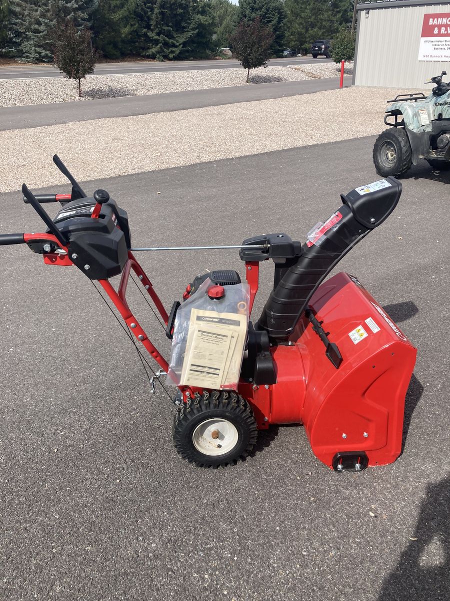 Troy-Bilt Storm 2420 24-Inch Gas Two-Stage Snow Blower