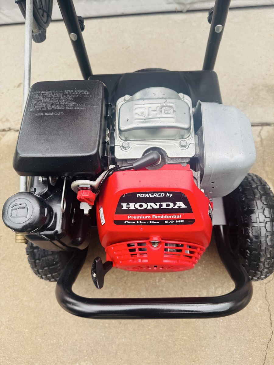 Excell Premium DeVilbiss EXHA2425 gas-powered pressure washer.