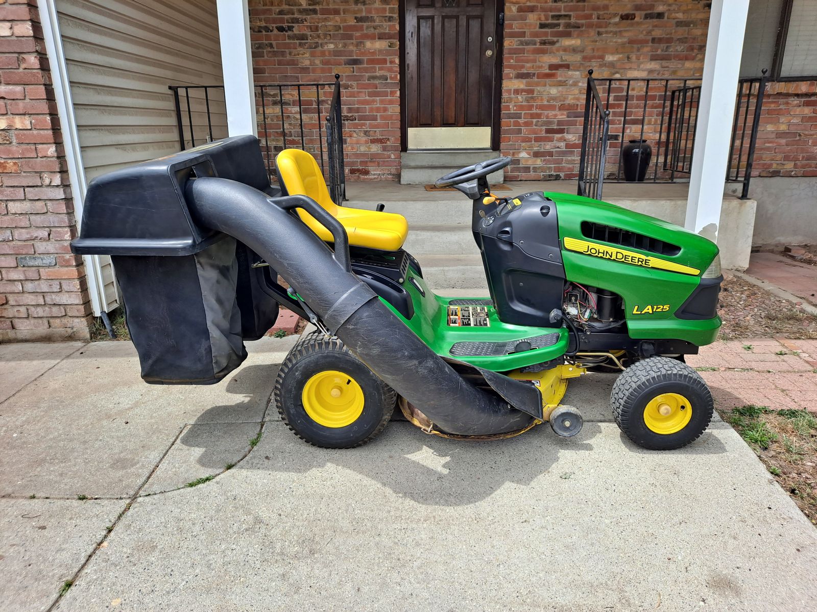 John Deere LA125