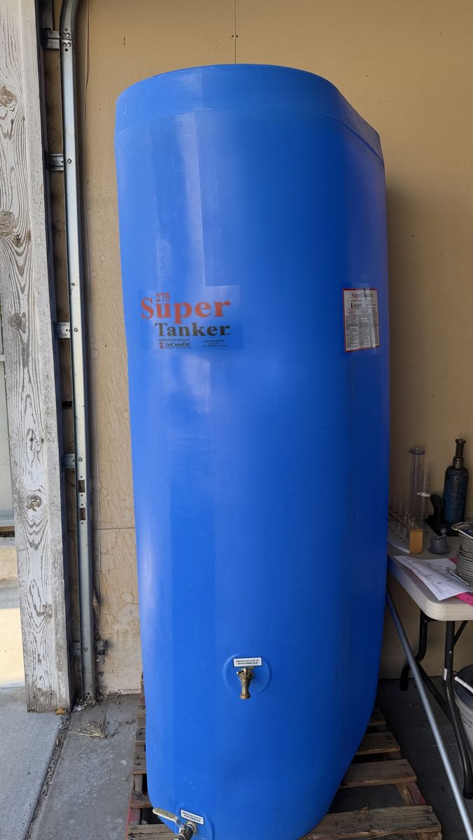 275 Gallon Water Storage Tank
