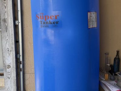 275 Gallon Water Storage Tank