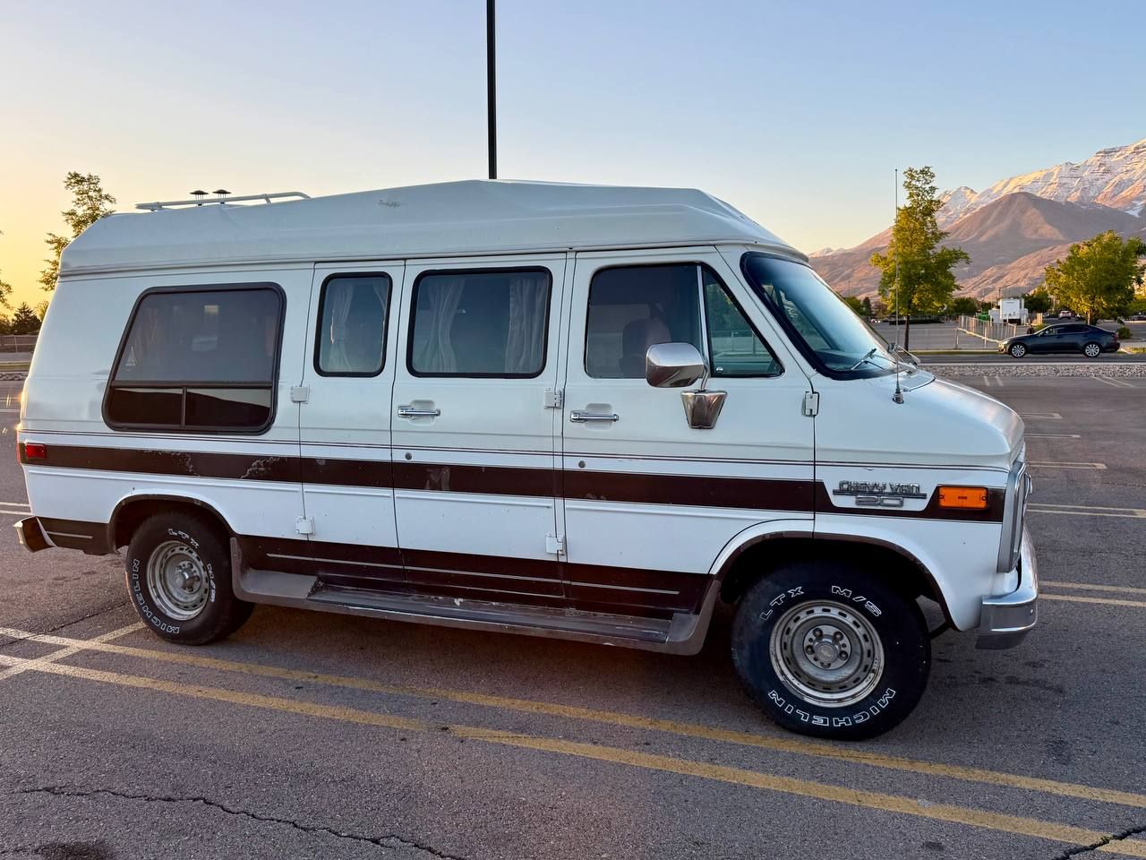 1990 CHEVROLET CARGO VAN G20