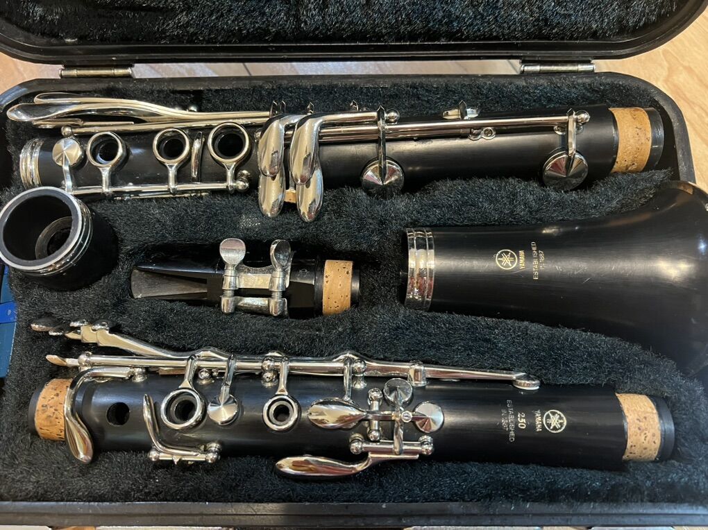 YAMAHA 250 CLARINET - CLEANED AND SERVICED!
