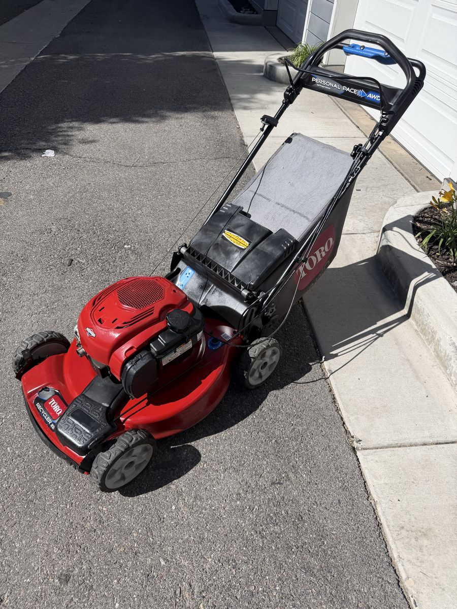 Toro Recycler AWD – Ready to Work!