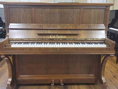 UNIQUE LIKE-NEW UPRIGHT PIANO