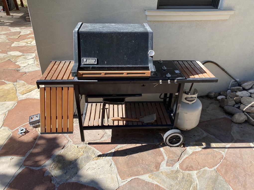Gas BBQ Grill With Propane Tank - $50 OBO