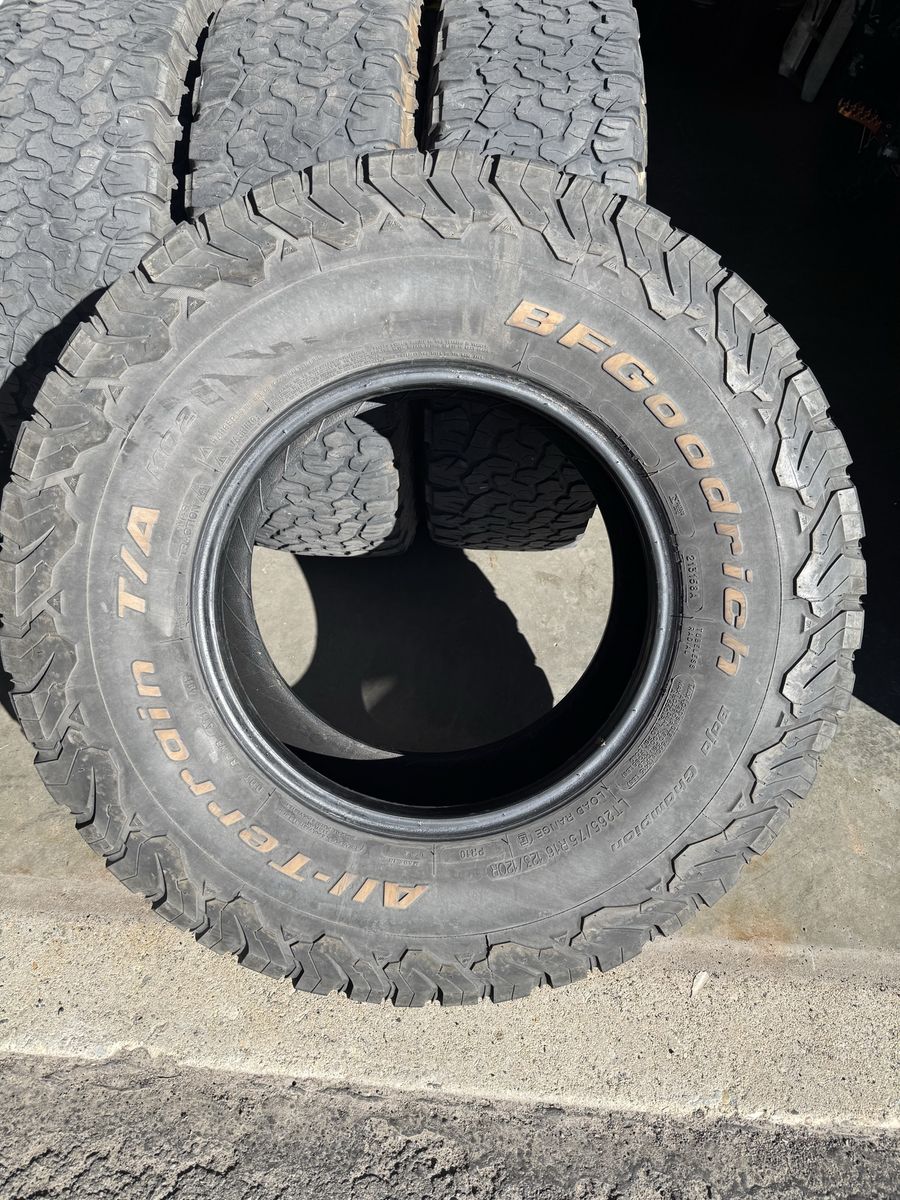BFGoodrich All-Terrain T/A KO2 Tires - 265/75R16 (Used)