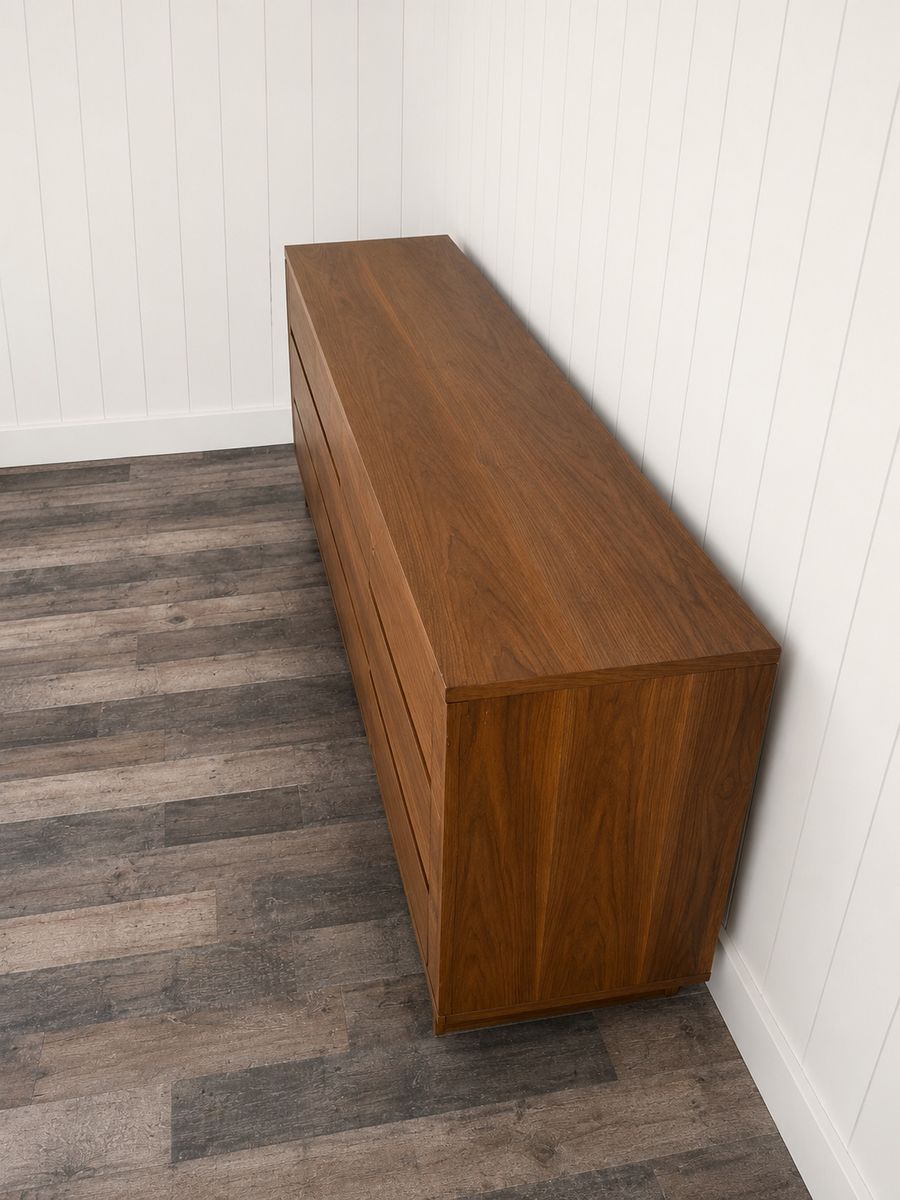Main image 3