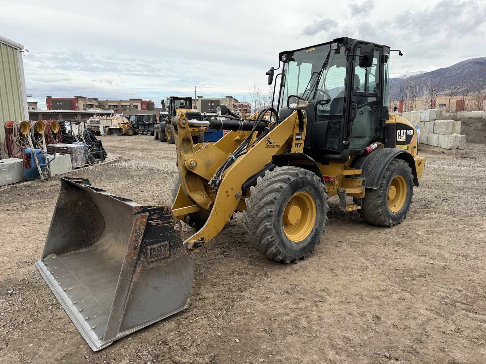 Caterpillar 908M Wheel Loader - Compact & Powerful with Enclosed Cab