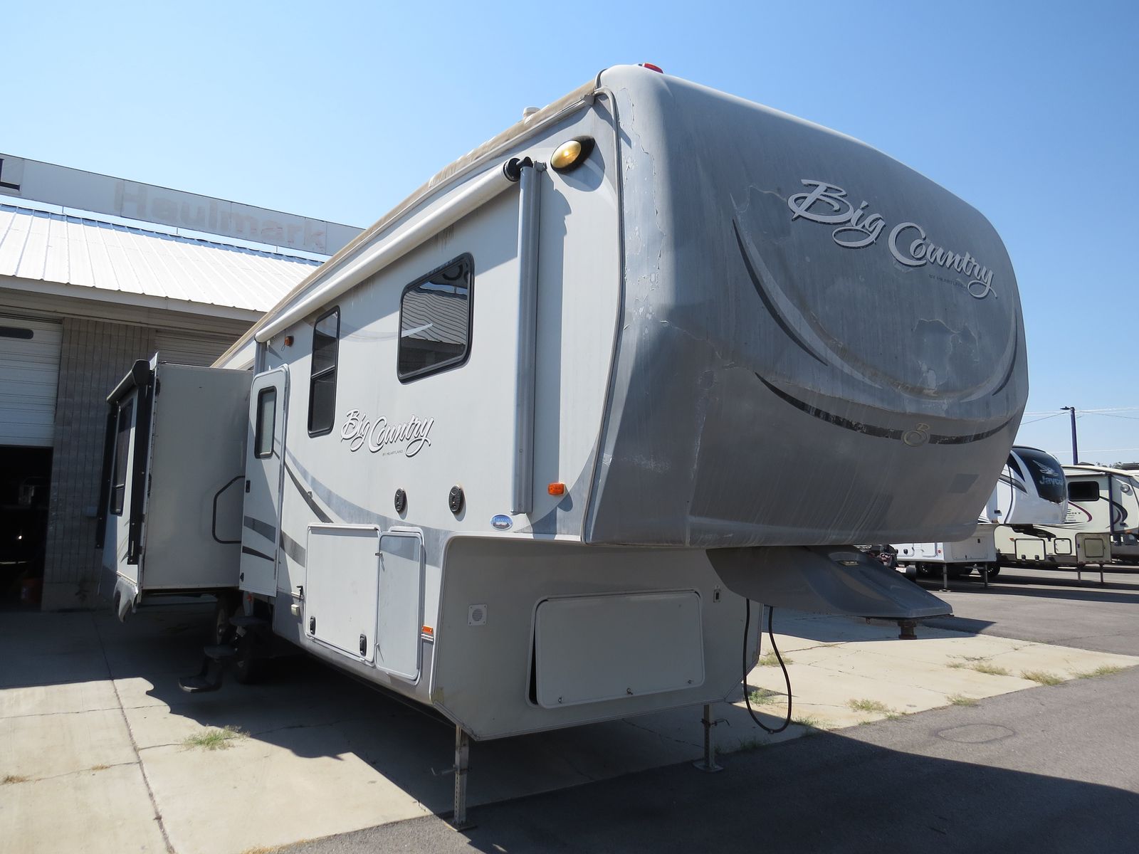 2011 Heartland Big Country 3250TI (3 Slides!)