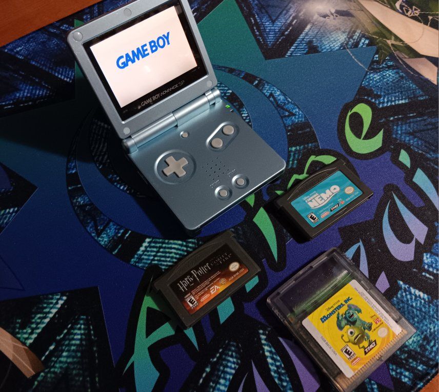 Authentic Nintendo Game Boy Advance SP Pearl Blue GBA SP AGS-101 - US Model with Charger & Games! Tested. Good Condition!