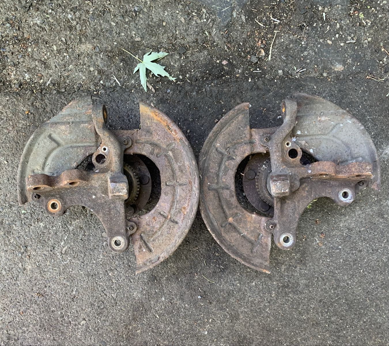 1994-1995 Ford Mustang spindles 5-lug swap