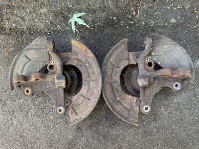 1994-1995 Ford Mustang spindles 5-lug swap