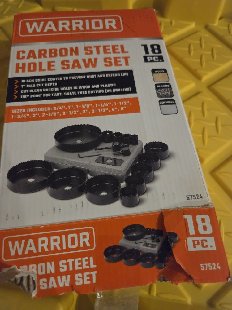 Warrior 18-Piece Carbon Steel Hole Saw Set, Black Oxide Coated for Wood, Plastic, Drywall