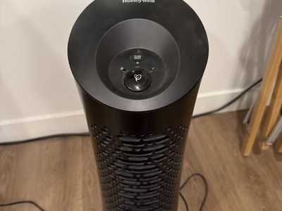 Honeywell HEPA tower air purifier