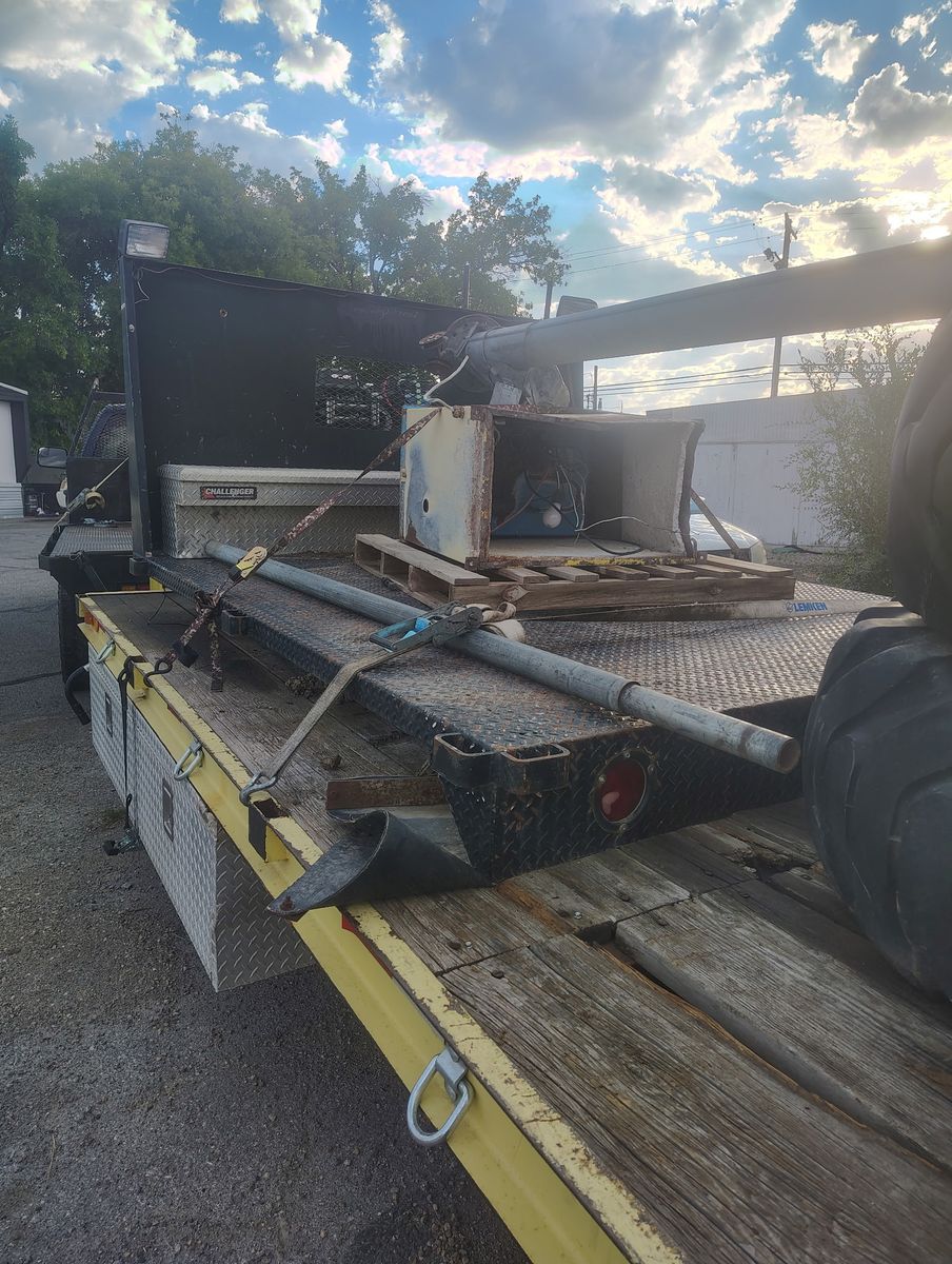 Heavy Duty Flatbed Truck Bed with Diamond Plate and Headboard