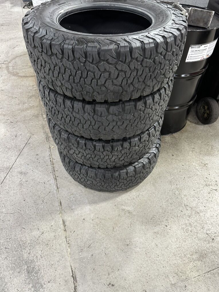 BF Goodrich KO2 275/65R18