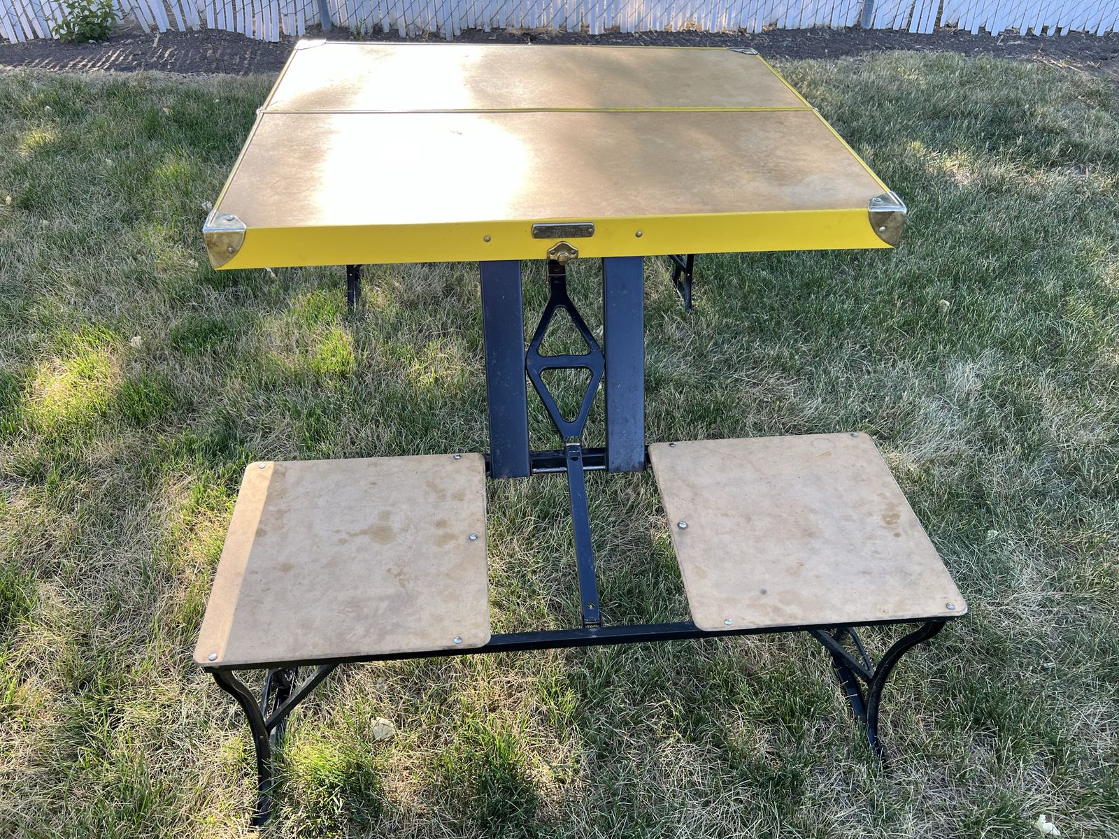 Milwaukee Stamping Co. Handy , Folding Picnic Table & Chair Set , Yellow