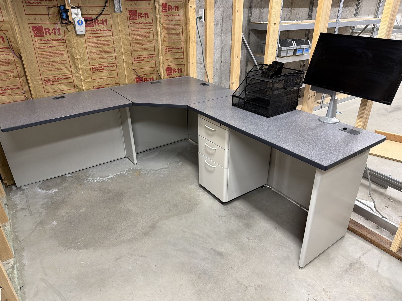 Corner office desk workstation