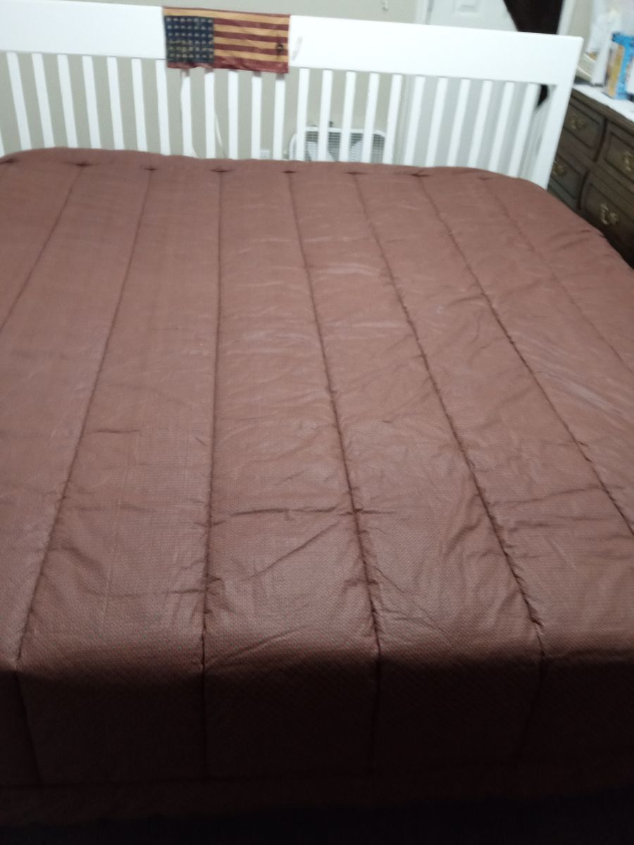 Croscil king comforter set maroon dual sided Paisley set: dual sided comforter bed skirt and two pillow shams