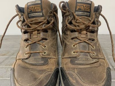 Ariat Men's Brown camping Boots Size 10 1/2