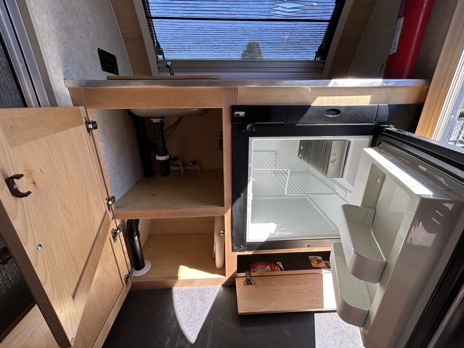 Main image 10