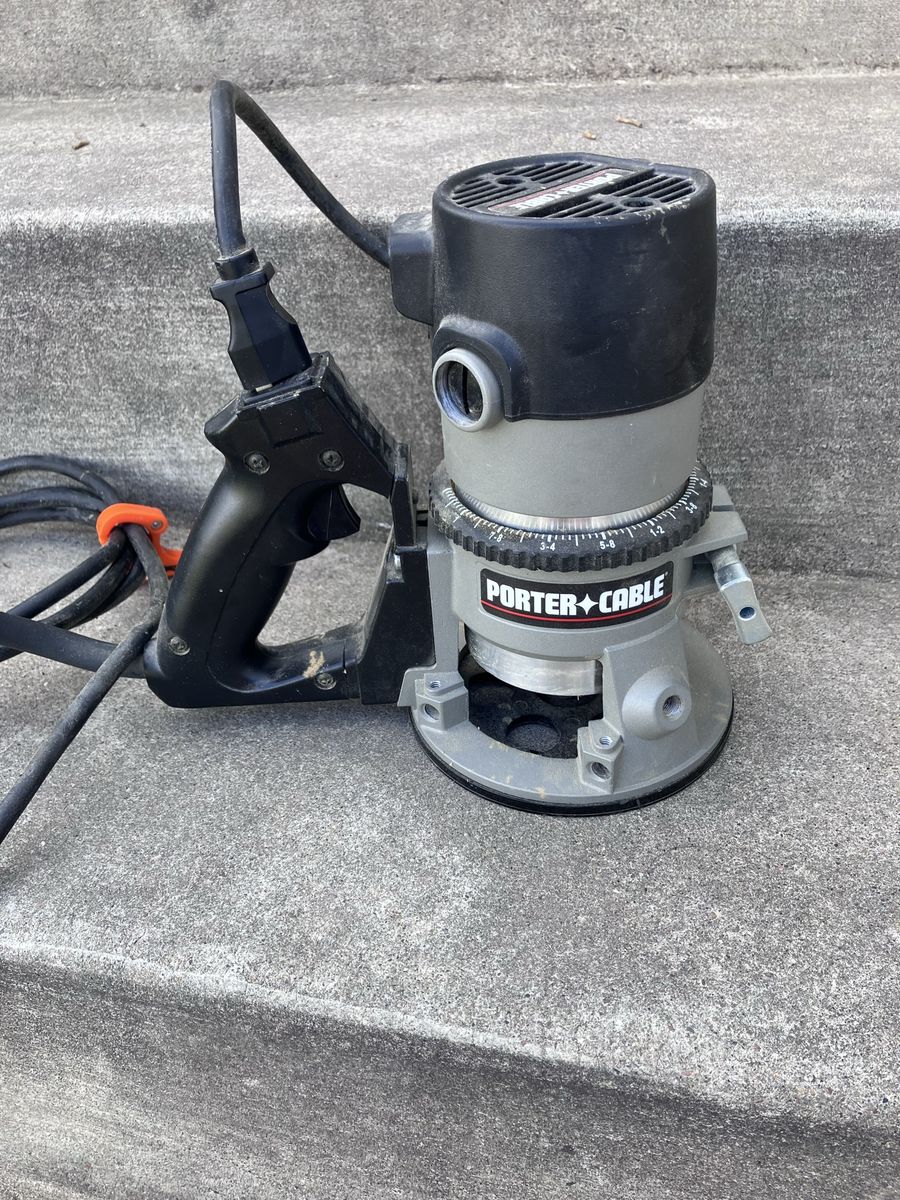 Porter-Cable D-handle 1-13/4 HP, 27,500 RPM router