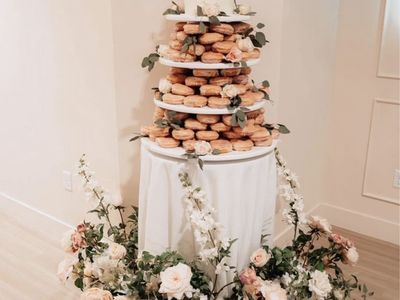 Cake Stand RENT $50 FLAT FEE