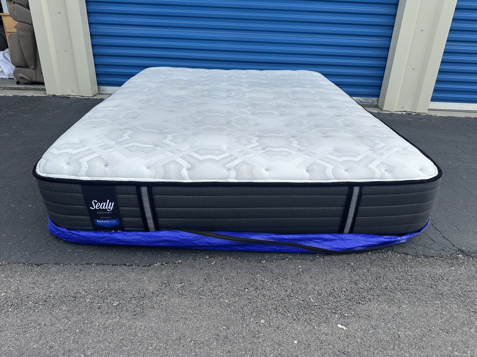 Queen Sealy Posturepedic Premium