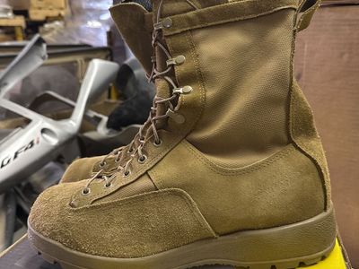 Mens 11.5 Belleville Combat Tan Boots