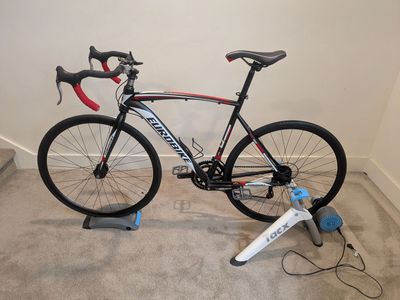 Ready-to-Ride Zwift / Rouvy Indoor Cycling Setup – Tacx Flow Smart + Bike