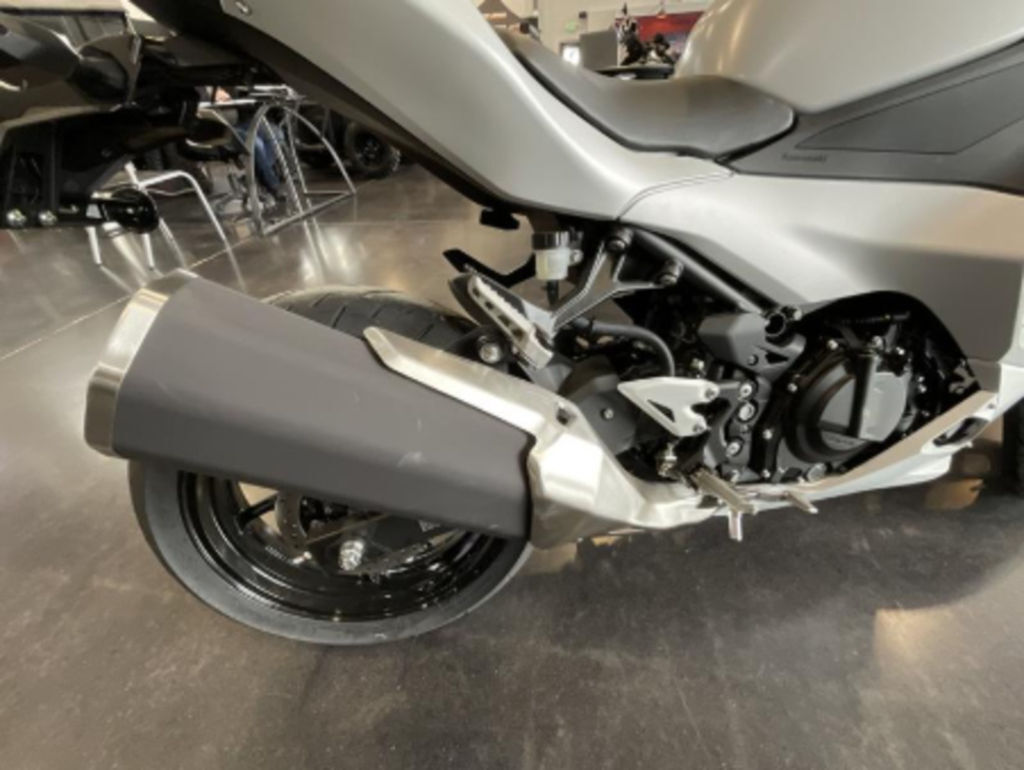 2025 Kawasaki Ninja® 500