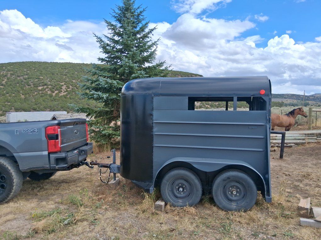Two horse trailer 