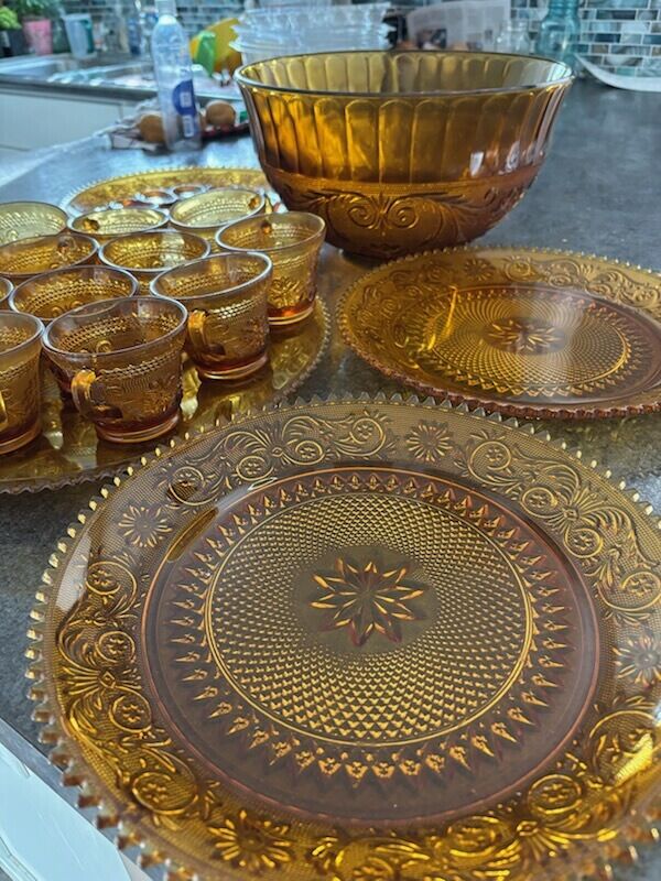 Tiara Punchbowl Complete 20 Piece Set