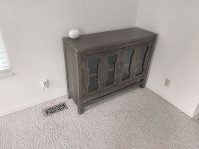 Cabinet/Hutch