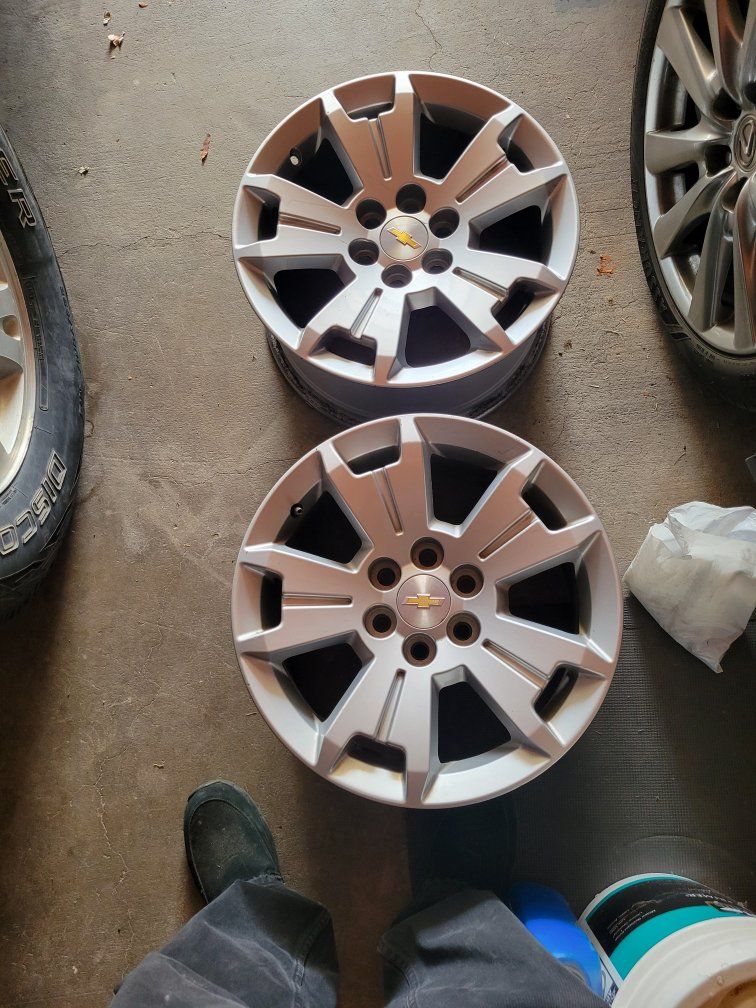 OEM Chevrolet Colorado 17" Silver Alloy Wheels Rims Set