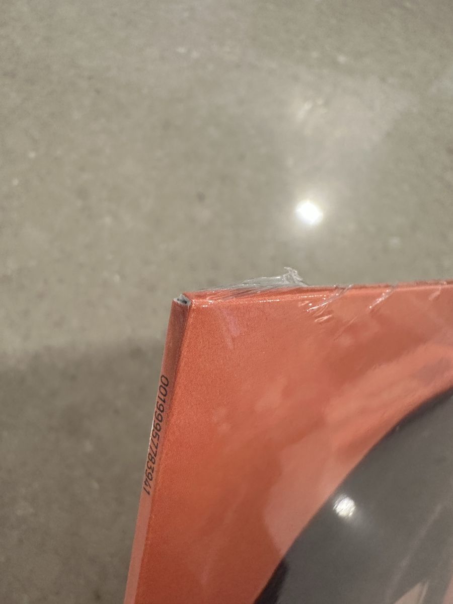 Main image 6