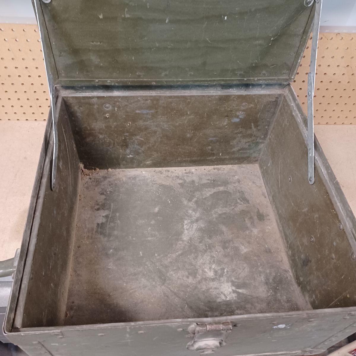 Main image 6