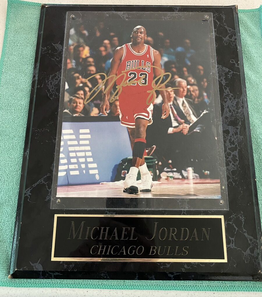 Michael Jordan Auto Chicago Bulls Autograph 8x10