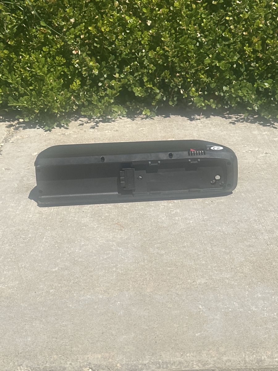 Main image 6