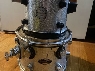 Pacific CX / Mapex Silver Sparkle Toms
