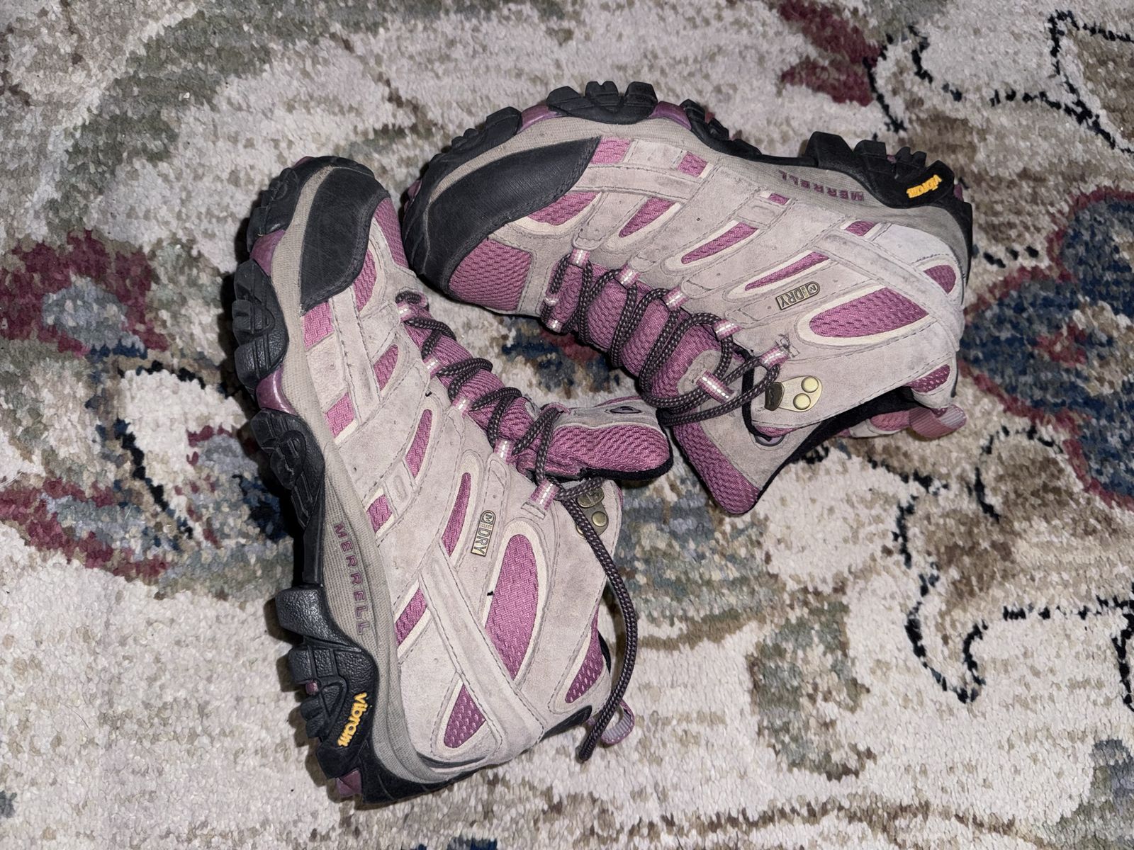 Women’s sz 8.5/39 Merril hiking boots