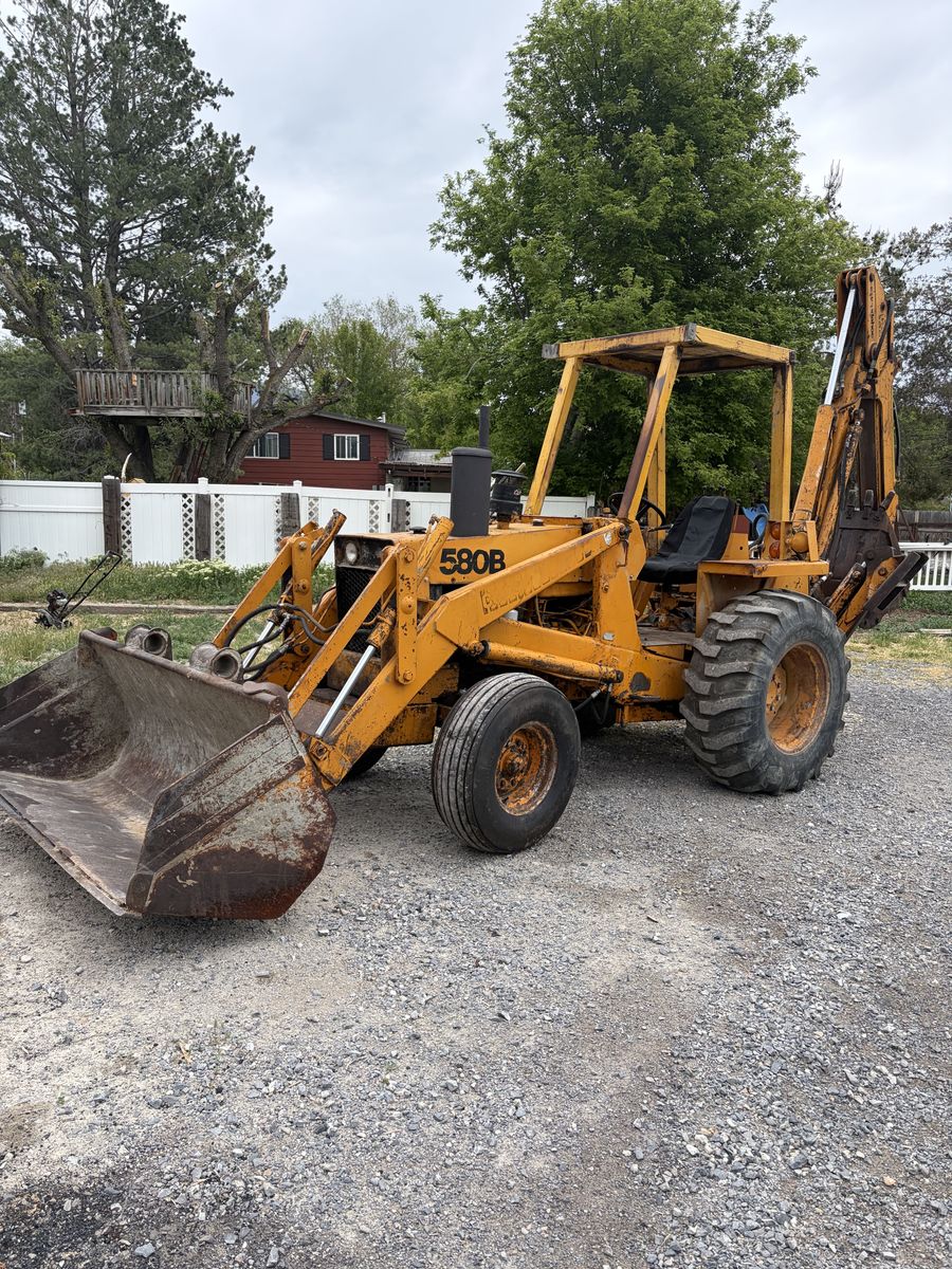 Case 580B. Construction King Extendahoe Backhoe