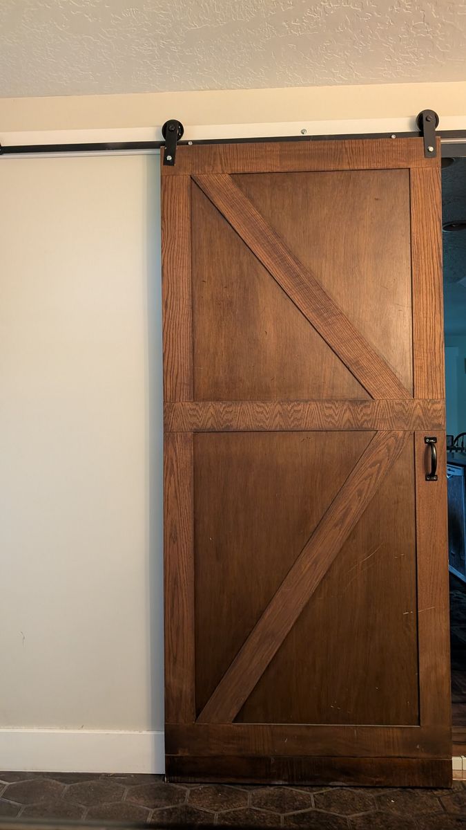 Main image 3