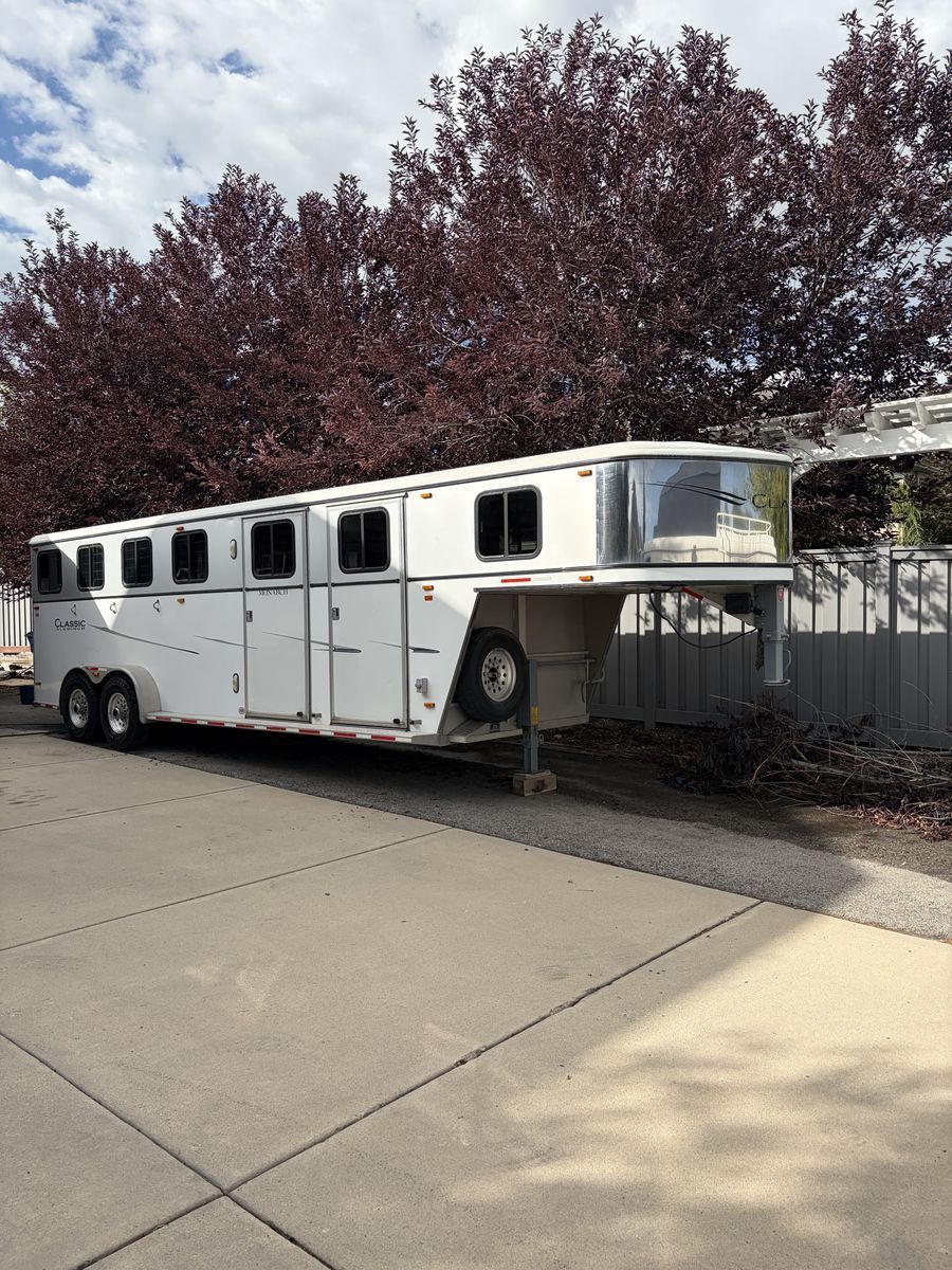 2003 Classic Monarch Aluminum 4 Horse Gooseneck Trailer