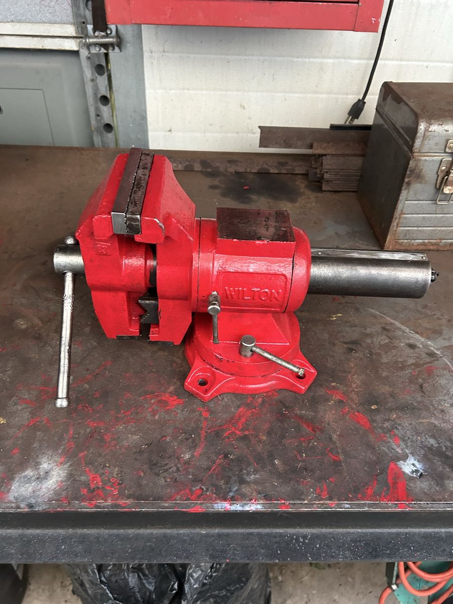 Wilton 5” Red Bench Vise rotates 360 degree. Heavy Duty Workshop Tool