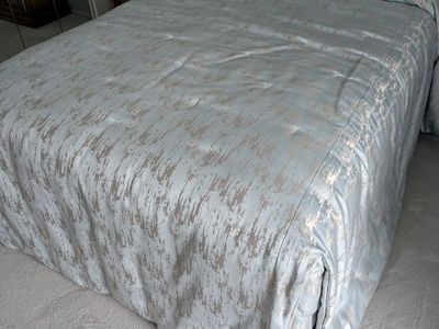 Bedspread queen size